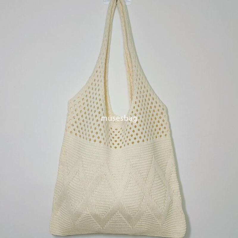 Designer Women's High Quality Casual, Practical, Simple and Versatile Knitted Bag Fashion Knitted Shoulder Bag Retro Large Capacity Classic Handb