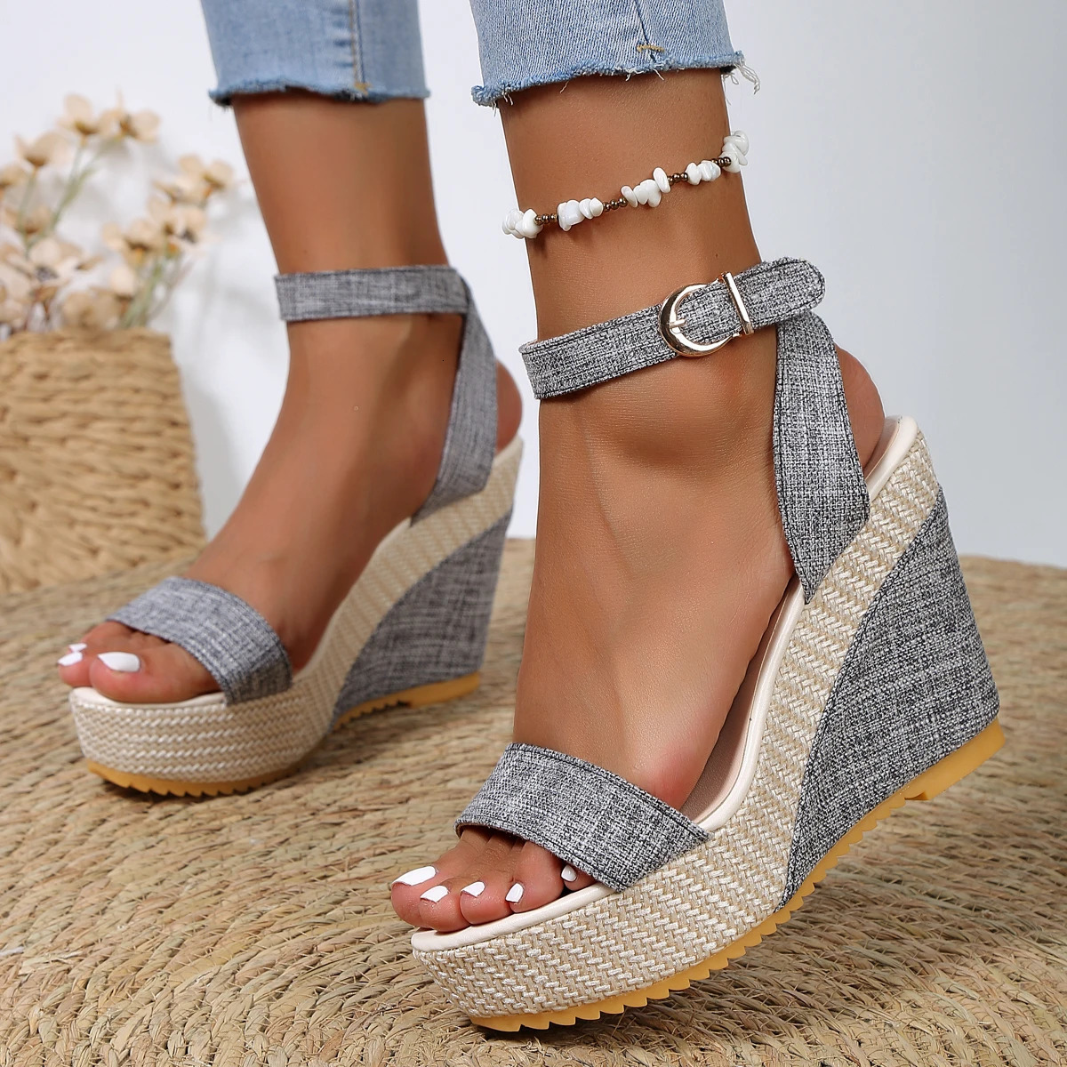 2024 large-sized thick soled womens wedge sandals summer single thread fabric thick soled buckle sandals 240605