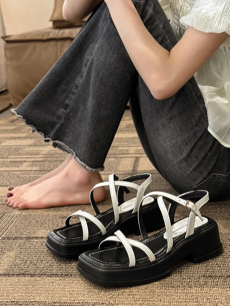 Women Shoes for Sandals Comfort Summer Heels Med Girls Retro Sier Beach Clogs Medium Rome Scandals Buckle Strap Slipp 240