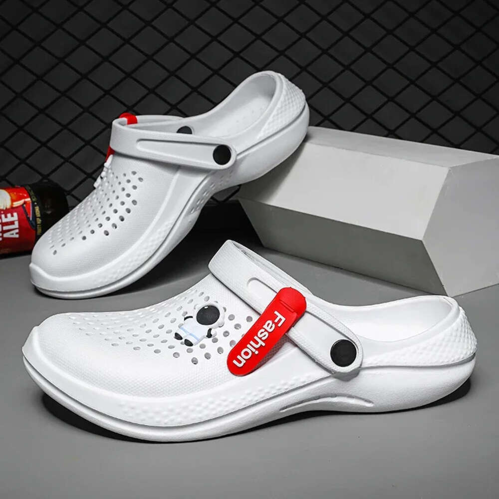 Outdoor New Beach Sandals Lightweight Soft Breathable EVA Mens Slippers Fashion Male Garden Men Clogs Couple Casual Shoes Ddmysaturn