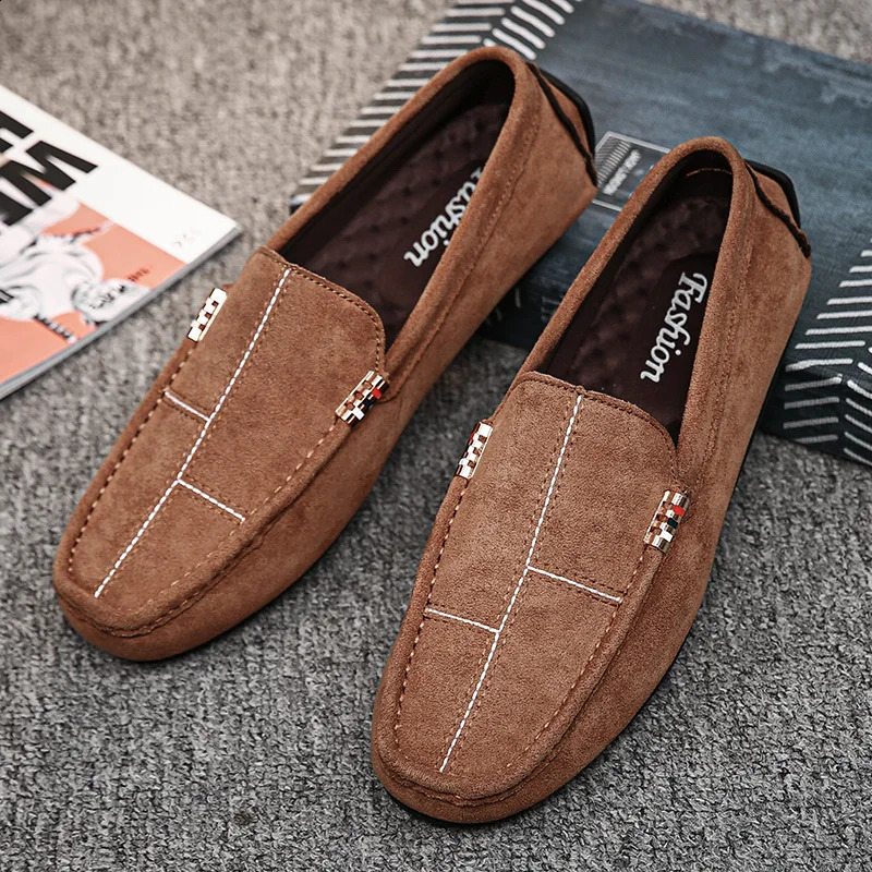 Slip-On Leather Shoes Men Casual Shoes Male Shoes Comfortable Red Driving Shoes Zapatos Moccasin Non-slip Loafers 240606