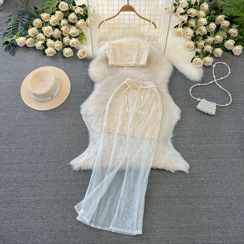 Fashionable set for women sweet and spicy sexy and sparkling sequin strapless tank top two-piece high waisted and hip wrapped skirt