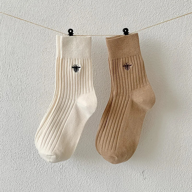 5 Pair Mixed Women Girls Bee Embroidery Cotton Korean Ins Sport Casual Ankle Low Tube Socks 240601