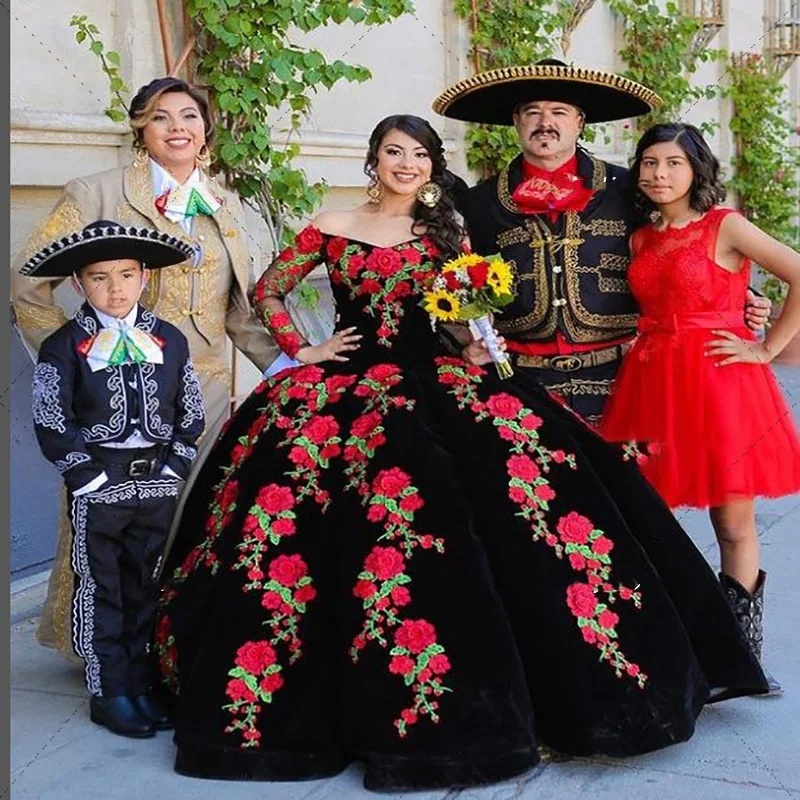 Princess Black Quinceanera Dresses 2024 Mexican Style Off Shoulders Rose wer Prom Dress Long Sleeve Ball Gown Sweet 15 Party