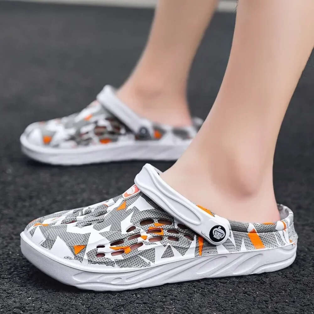 Clogs Beach Outdoor Slippers Soft Bottom Aqua Shoes Men Clog Sandals Comfortable Breathable Zapatos Hombre Ddmysaturn
