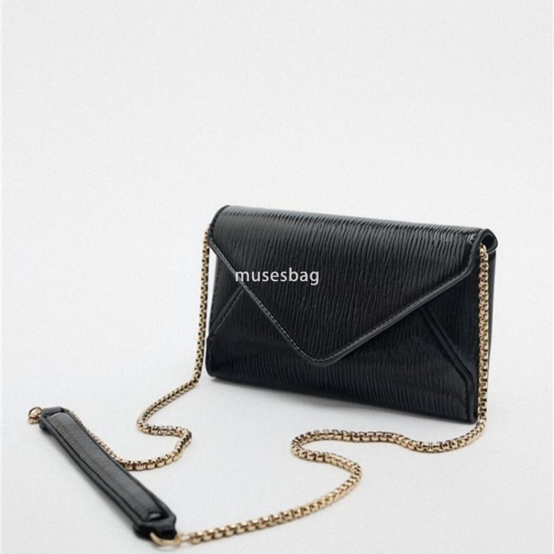 Design sense niche hot selling new fashionable envelope bag bright color chain shoulder bag mini party outing diagonal cross phone bag