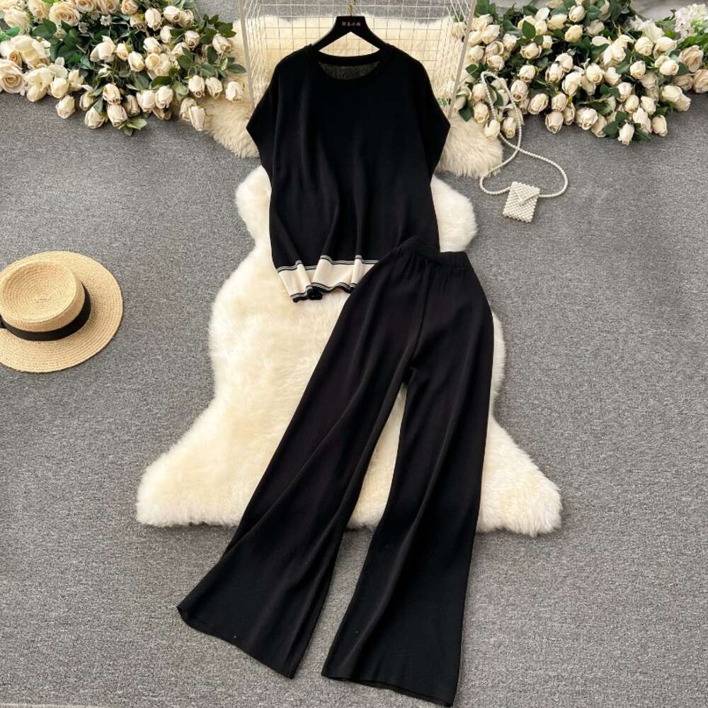 Korean style casual outfit womens short sleeved knit sweater loose and slim high waisted wide leg pants fashionable two-piece set