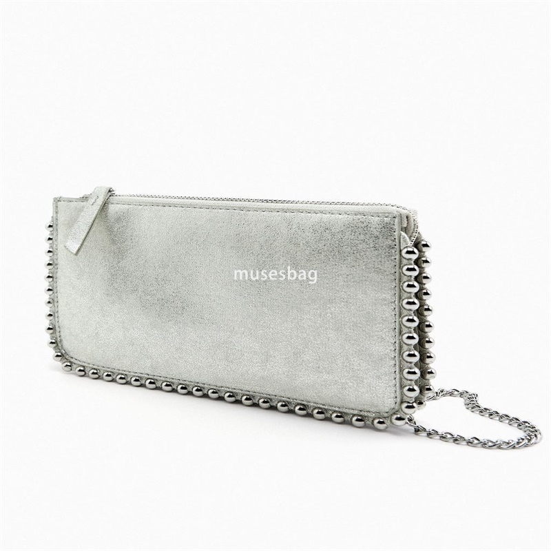 High quality new chain texture small square bag versatile fashion shoulder bag with rivet decoration black large capacity crossbody bag