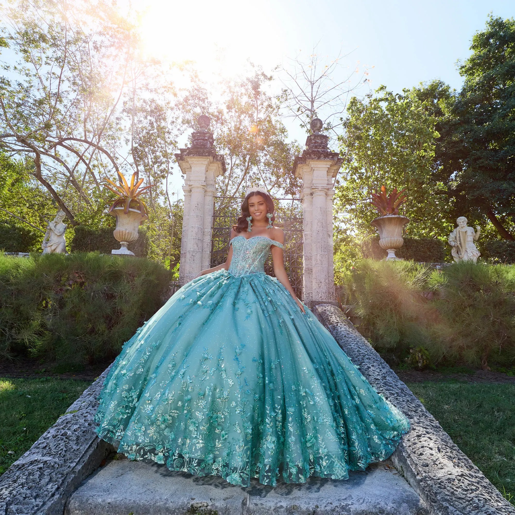 Blue Mexican Quinceanera Dresses Ball Gown Off The Shoulder Appliques Beaded Sparkly Puffy Charro Sweet 16 Dresses 15 Anos