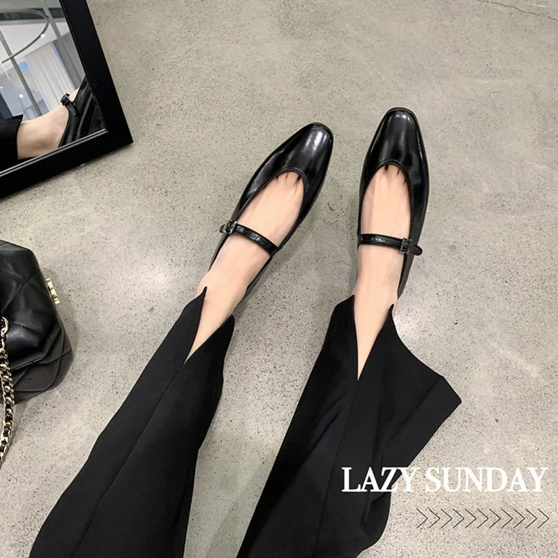 Withered Shallow Mouth Mary Jane Shoes Womens Loafers Women Flat Shoes French Retro Ladies Single Shoes Buckle Leather 240606