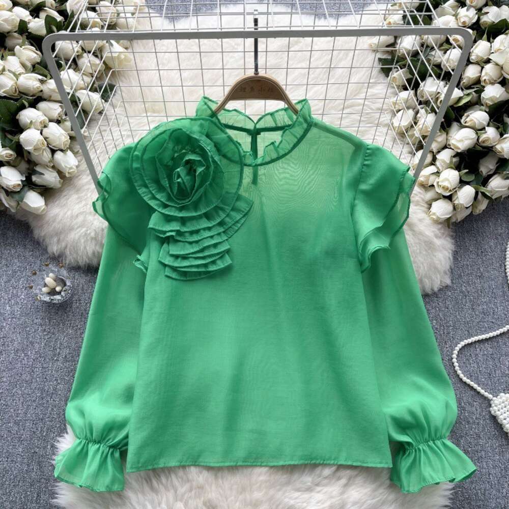 Wearing a French top in early spring for women with a three-dimensional floral sweetness and a wooden ear edge collar pullover bubble sleeves chiffon 