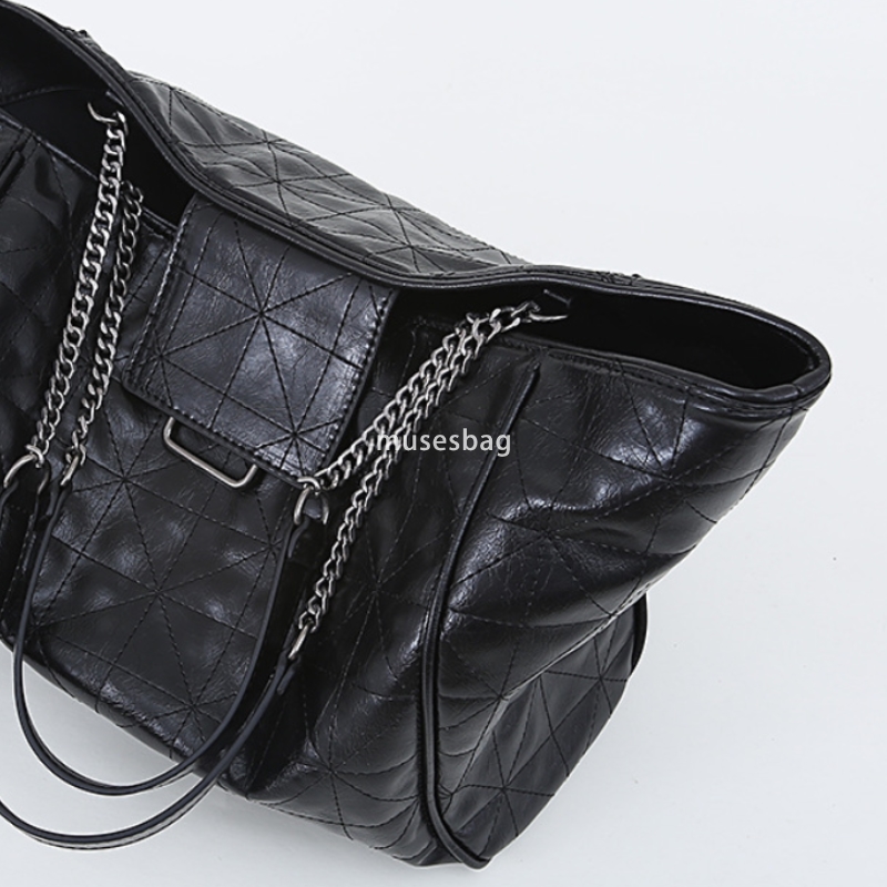 Designer Women's PU High Quality Fashion Vintage Chain High end Shoulder Bag Versatile Classic Multi functional Handheld Large Capacity Tote Bag