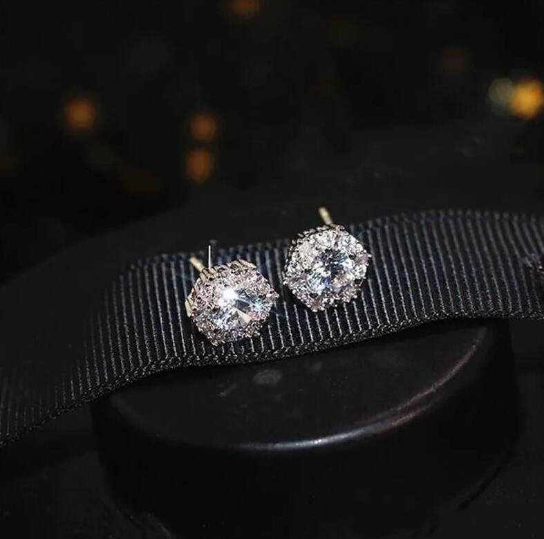 Super Sparkling Stud Earrings Luxury Jewelry 925 Sterling Silver Round Cut White Lab Moissanite Diamond Party Women Wedding Earring For Lover Gift