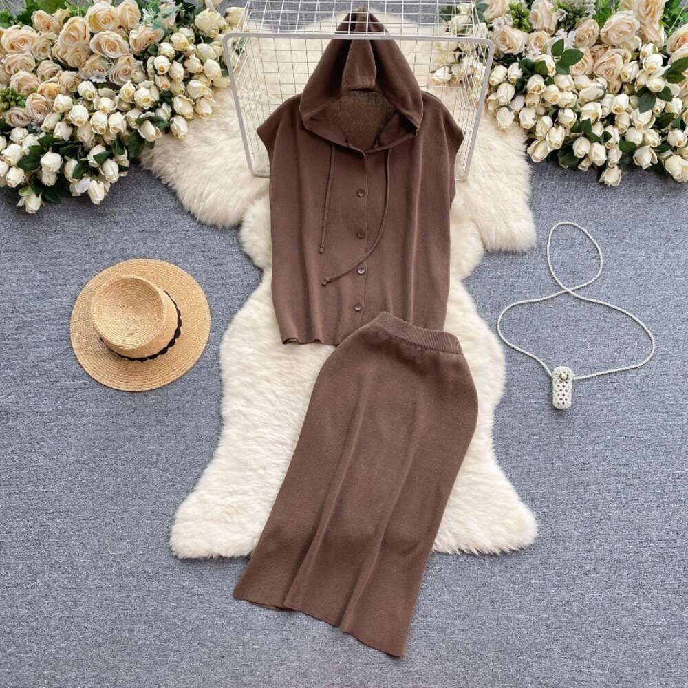 Korean version of womens casual hooded knitted cardigan loose and slim versatile hip wrapped skirt fashionable two-piece set trendy