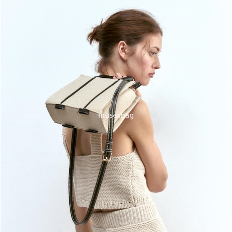 New high-quality and high-capacity tote bag with niche design high-end black and white patchwork shoulder bag canvas city carrying crossbody bag