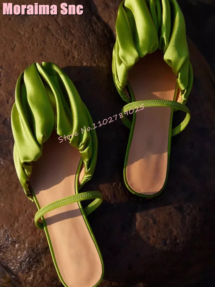 Satin pleated circular toe mule block with sexy fashionable and elegant womens slide in the middle heel. 2024 Spring and Summer Green Solid Slide 2406