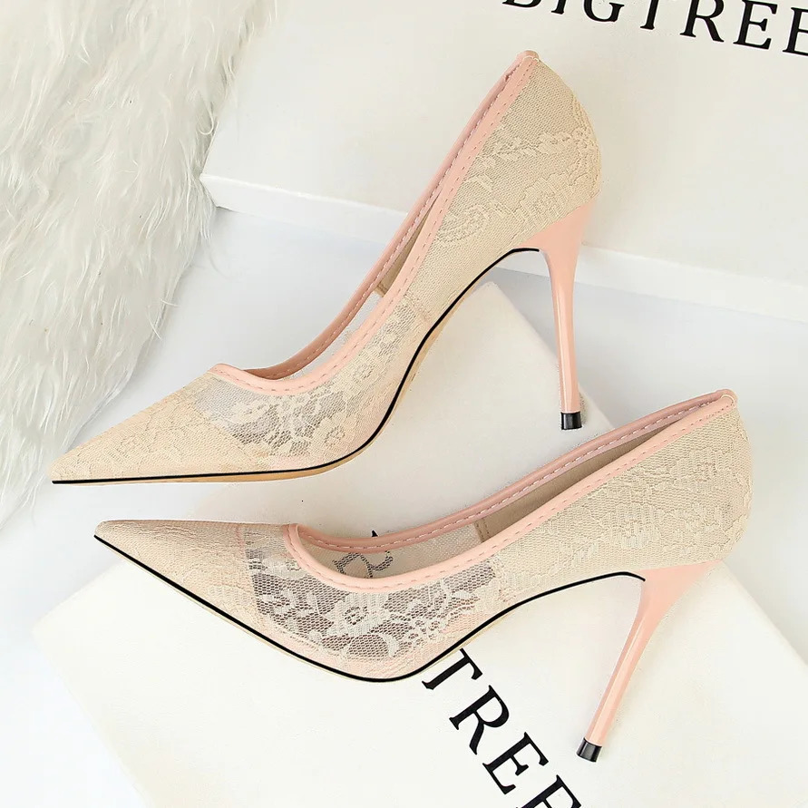 Sexy Black Flower Lace Mesh Pumps Women Pointed Fashion Party Shoes Show Thin High Heels Shoes Womens Office Shoes Shallow 240606
