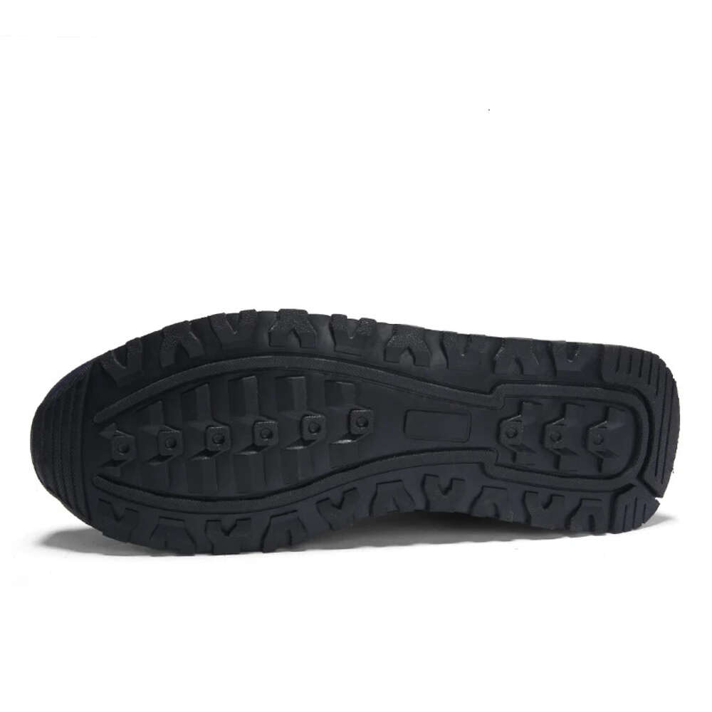 Classical Lightweight Sneakers Suede Leather Men Running Outdoor Comfortable Sport Breathable Flat Casual Shoes Ddmysaturn