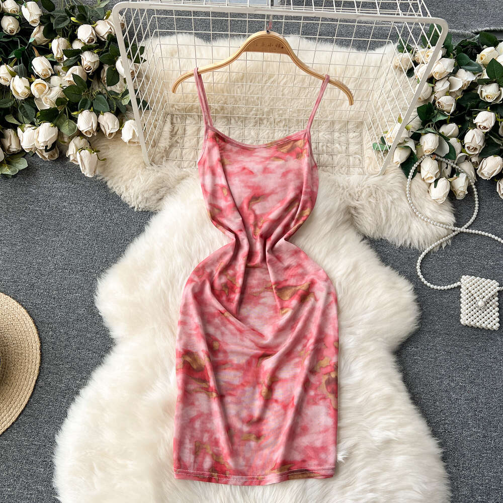 French romantic floral dress for women with a slim waist design light luxury atmosphere and a unique and extraordinary long skirt