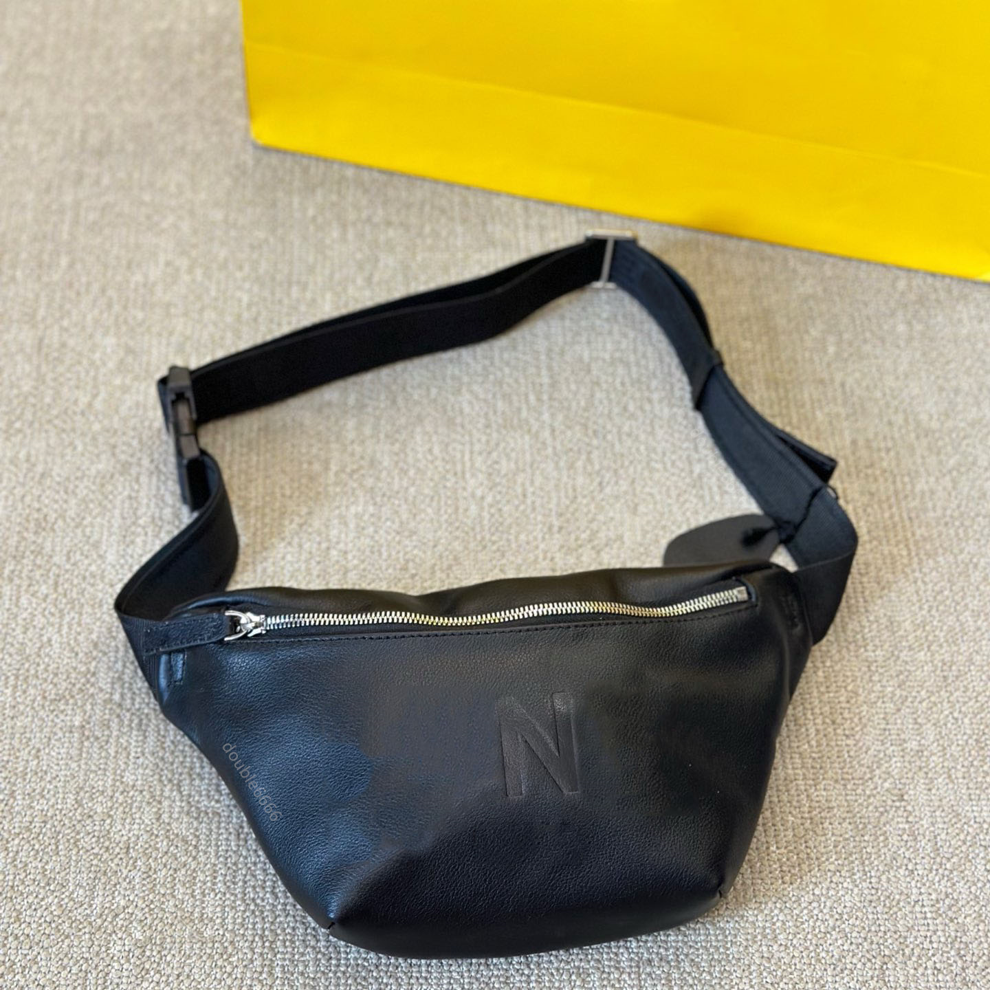 Luxury Designer Men's Women's Leather Belt Bag, Fashion Crossbody Bag, Shoulder Bag, Large Capacity Chest Bag, Phone Bag, Coin Purse, Messenger Bag, Work Bag Waist Bags