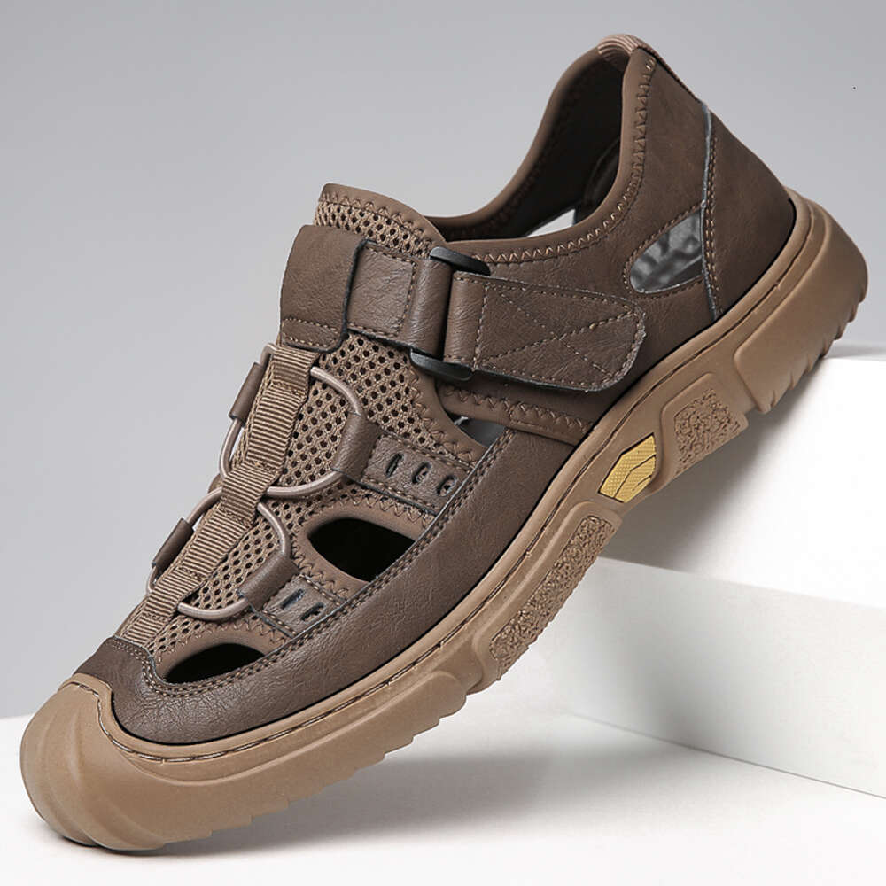 Summer Genuine leather sandals Fashion Large Size Beach New Casual Flat Sandals Men Outdoor Non-slip Wading Shoes