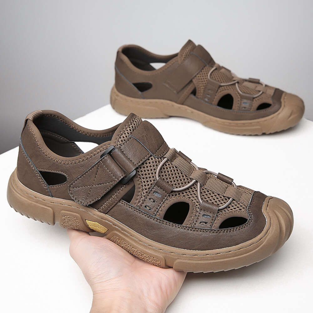 Summer Genuine leather sandals Fashion Large Size Beach New Casual Flat Sandals Men Outdoor Non-slip Wading Shoes