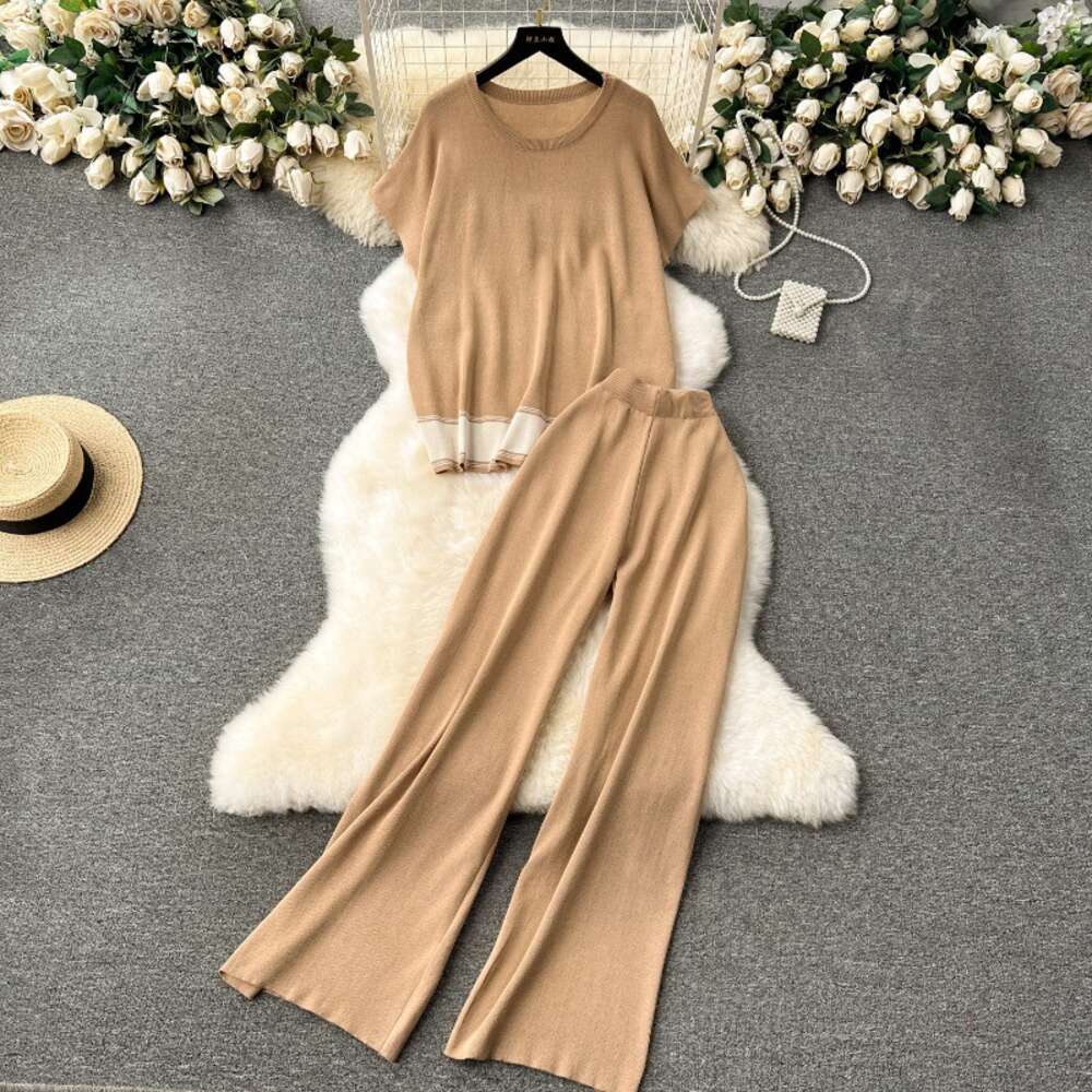 Korean style casual outfit womens short sleeved knit sweater loose and slim high waisted wide leg pants fashionable two-piece set