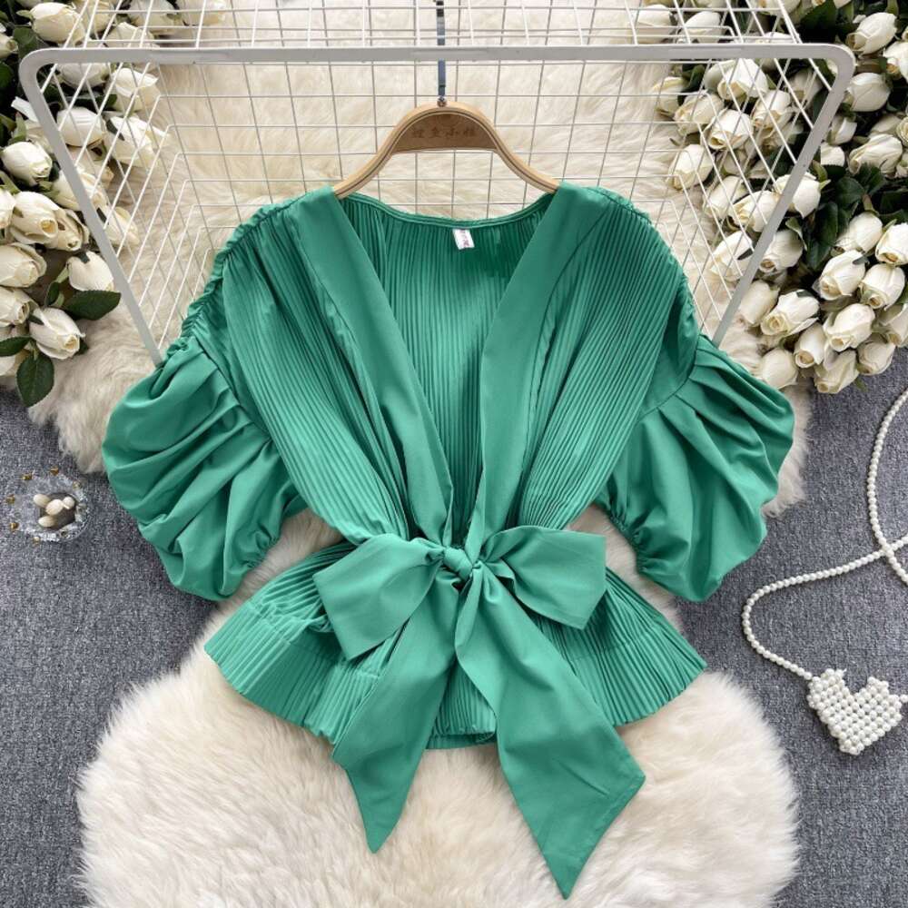 Design sense pleated bubble sleeve French shirt for women sweet bow waist cinched lotus leaf swing heavy work pleated top for women