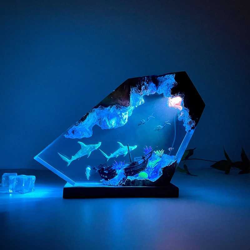 Desk Lamps Seabed World Organism Resin Table Light Creactive Art Decoration Lamp Shark Sunken Ship Divers Theme Night Light USB Charge S2460555