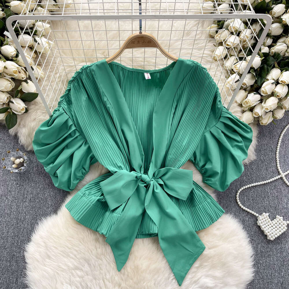 Design sense pleated bubble sleeve French shirt for women sweet bow waist cinched lotus leaf swing heavy work pleated top for women