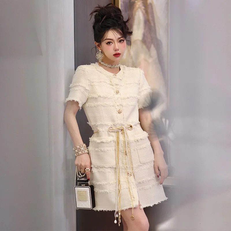 High Quality Fall Winter Fashion Women Cashmere Braid Tweed Button Pocket Pearls Chains Tassel Spliced Elegently Mini Dress 240529