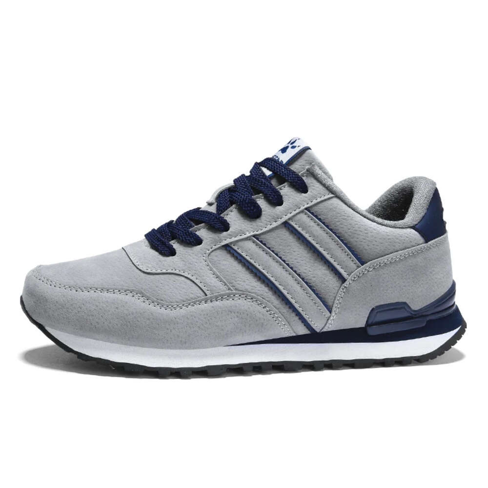 Classical Lightweight Sneakers Suede Leather Men Running Outdoor Comfortable Sport Breathable Flat Casual Shoes Ddmysaturn