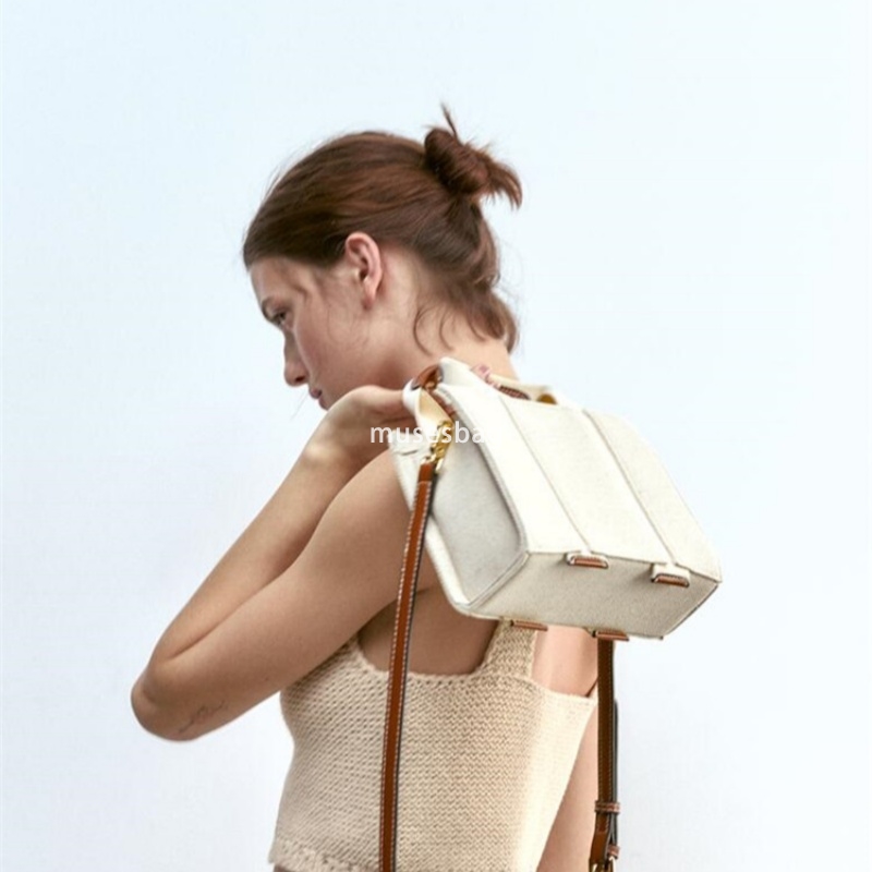 New high-quality and high-capacity tote bag with niche design high-end black and white patchwork shoulder bag canvas city carrying crossbody bag