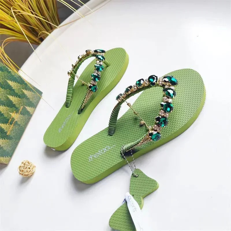 2024 Comfortable and Fashionable Full Match Beach Shoes with Anti slip Soft Sole Casual Flip Water Diamond Chain Smooth 240606