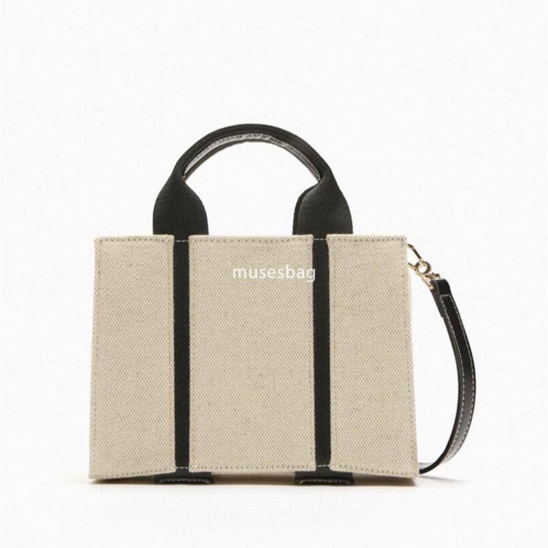 New high-quality and high-capacity tote bag with niche design high-end black and white patchwork shoulder bag canvas city carrying crossbody bag
