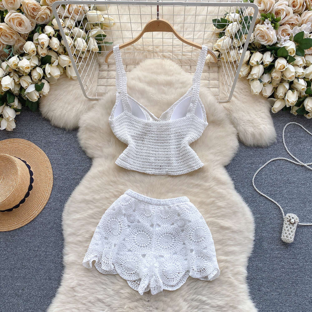 Beach resort style knitted pure desire spicy girl set womens summer camisole vest top+design sense hook flower short pants
