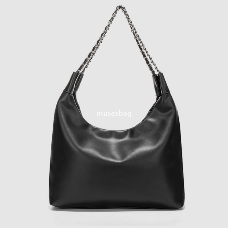 Designer Women's High Quality Punk Tote Bag Women's Retro Large Capacity Women's Shoulder Bag Chain Western Versatile Casual Shoulder T