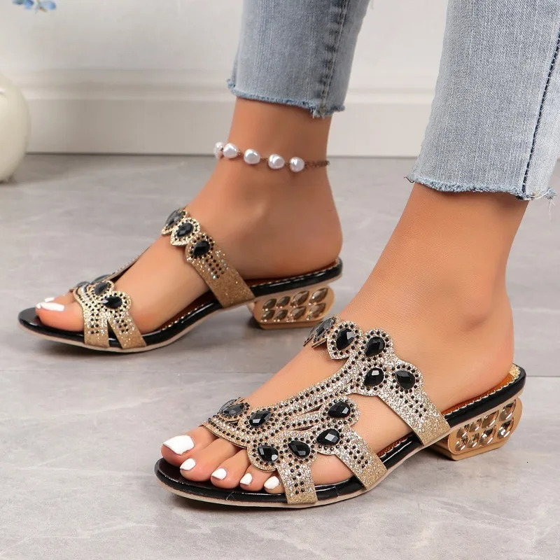 2024 Summer Rhinestone Flip Round Head Fashion Large Womens High Heel Sandals Beach Sandals 240606