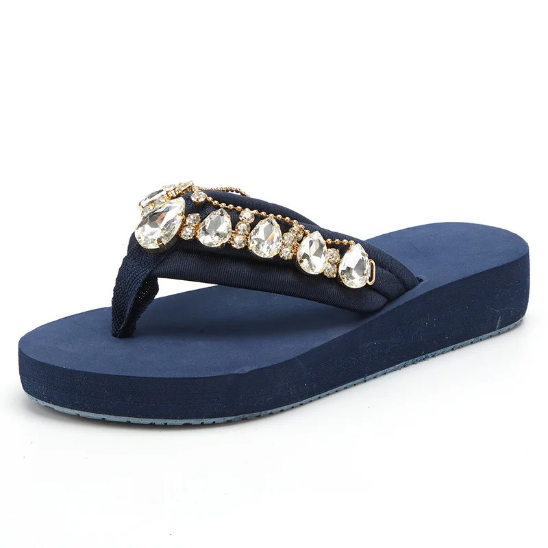 Large size womens slippers 24 summer sandals flat sole toe clip womens shoes beach womens outer flip 240606