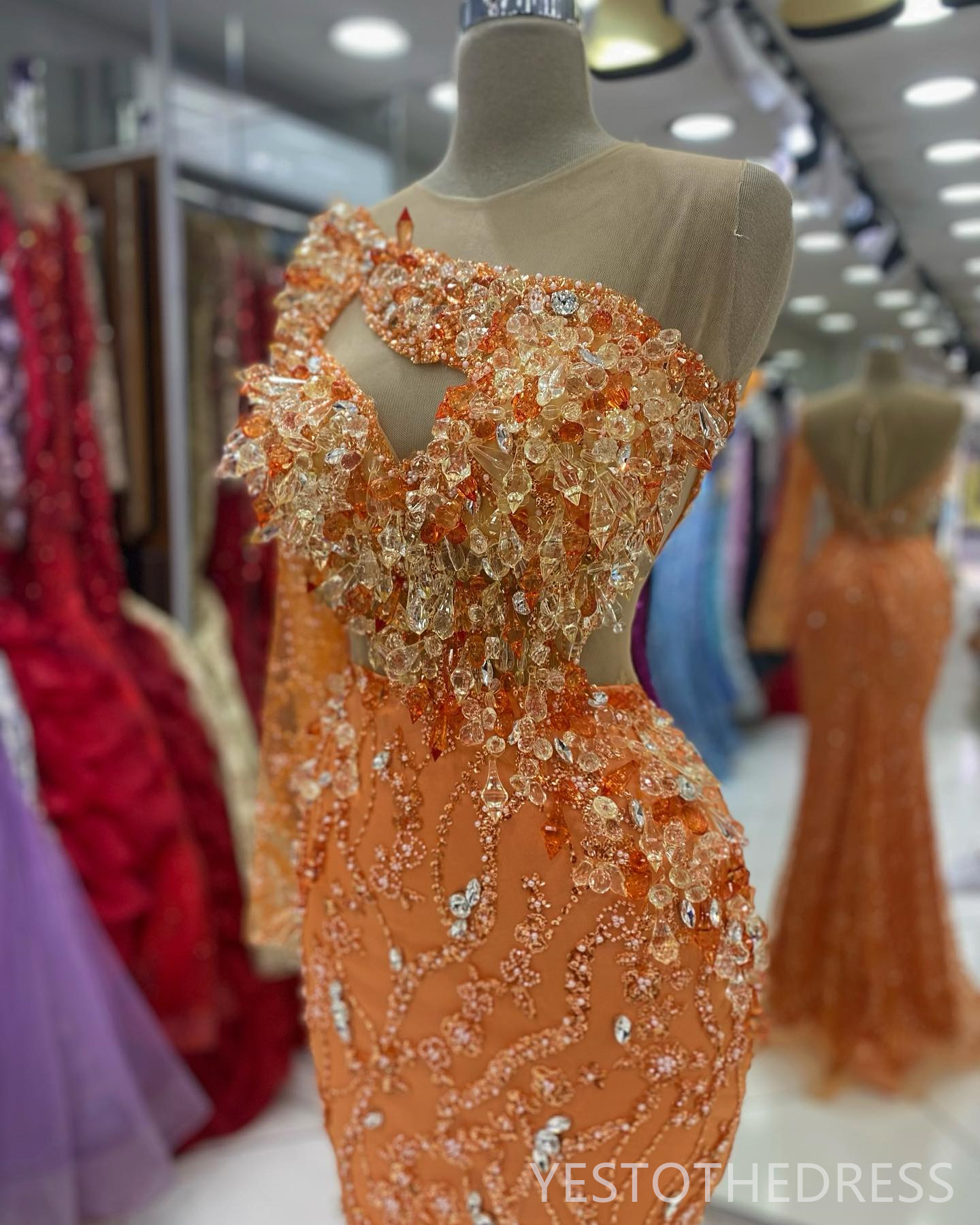 2024 Orange Prom Dress Mermaid Illusion Evening Dresses Elegant One Shoulder Long Sleeves Beaded Lace Crystals Beading Rhinestones Decorated Birthday 