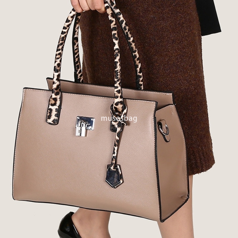 High Quality Women Fashion Celebrity One Shoulder Handbag Versatile Simple and Large Capacity Tote Bag Leopard Pattern Three piece Set Mother and Chil
