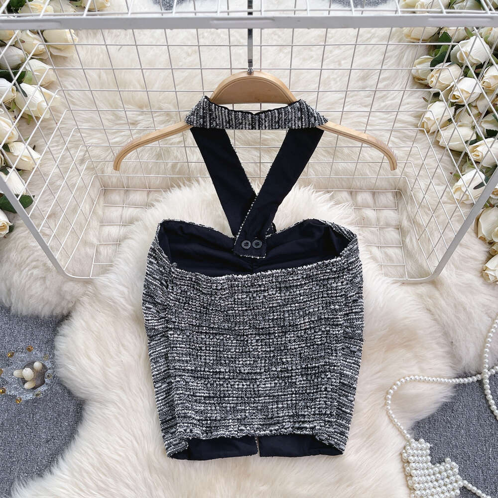 Spicy girl style pure desire top womens design sense hanging neck three-dimensional flower slim fit short top fashionable and versatile for wearing on