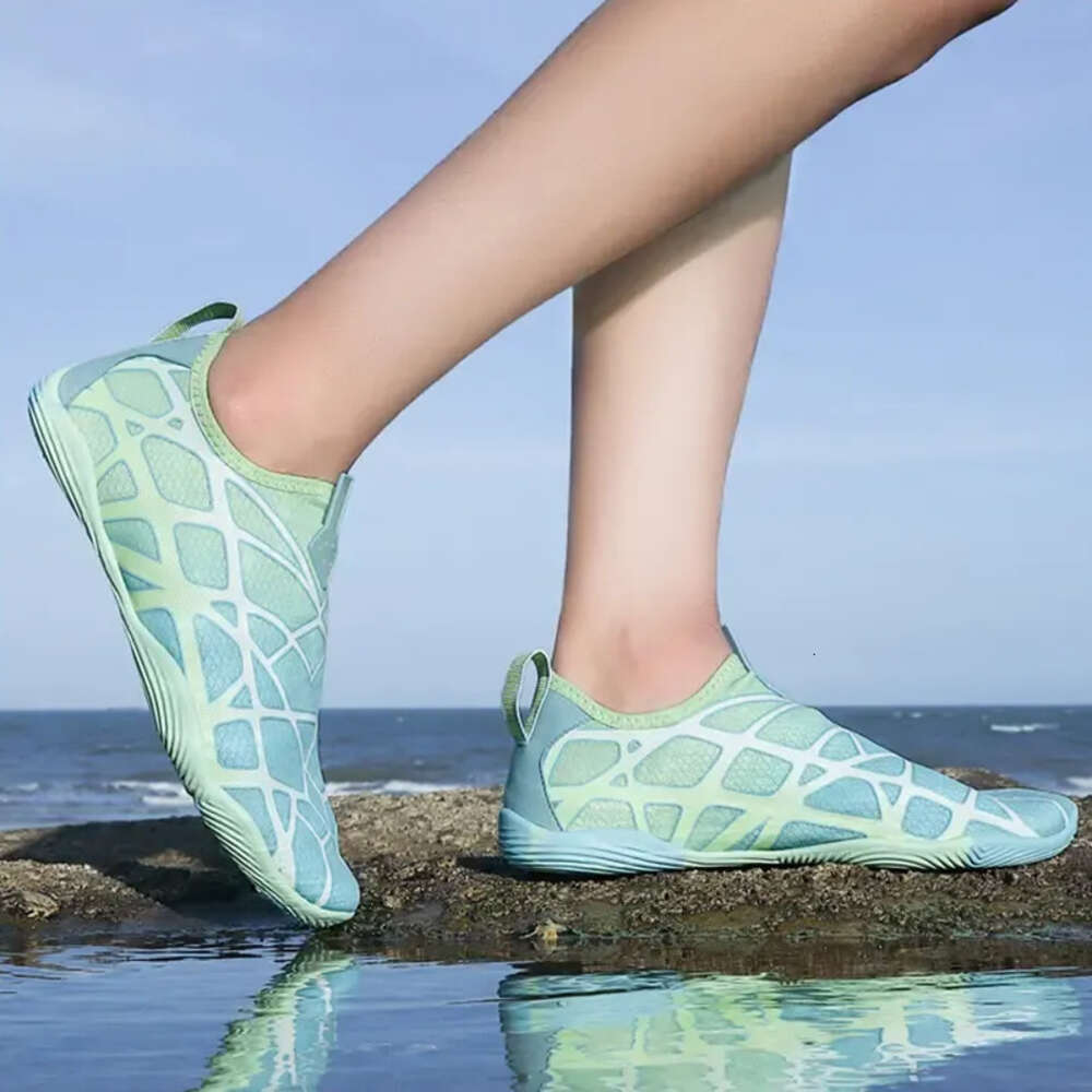 New Water for Men Women Barefoot Swimming Beach Aqua Shoes Slippers Quick Dry Surfing Wading Sneaker Zapatos Hombre