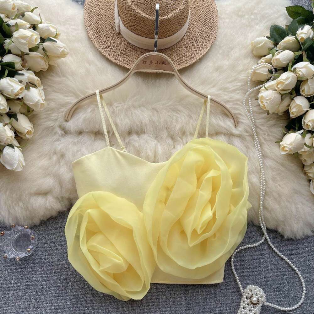 French organza three-dimensional floral camisole vest for womens summer 2024 new pure desire short style slimming vacation top