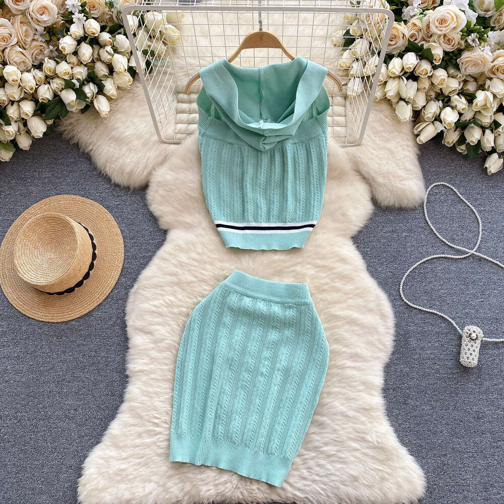 Small Fragrant Wind Set for Women with Reduced Age Small stature Sweet and Spicy Small Top Hooded Versatile Short Skirt Two Piece Skirt Set