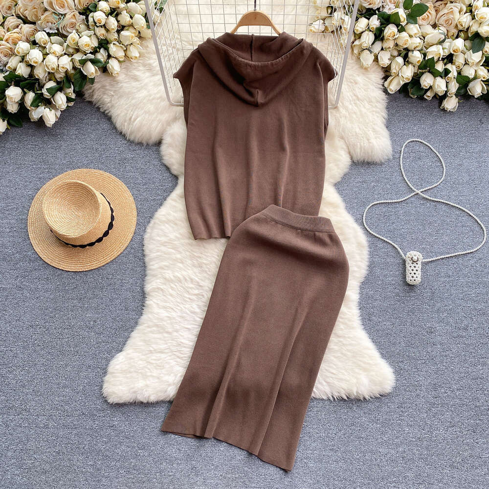 Korean version of womens casual hooded knitted cardigan loose and slim versatile hip wrapped skirt fashionable two-piece set trendy