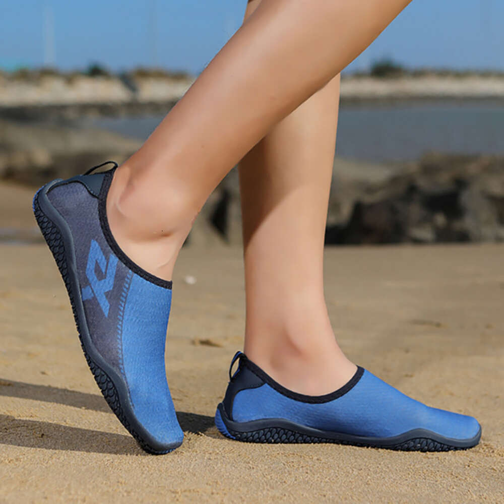 Hot Sell Wide Toe Box Upstream Skidproof Beach Sandals River Sea Minimalist Aqua for Men Swimming Water Shoes