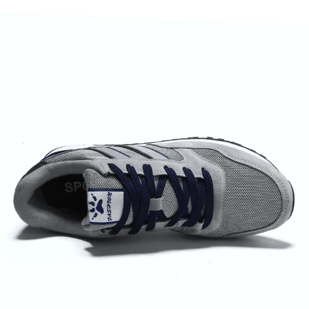 Classical Lightweight Sneakers Suede Leather Men Running Outdoor Comfortable Sport Breathable Flat Casual Shoes Ddmysaturn