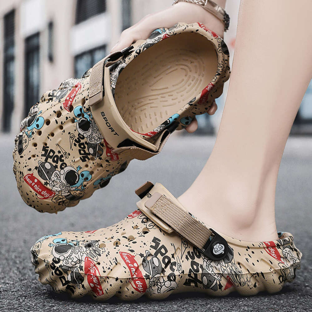 Men Slippers Fashion Comfort Beach Sandals Non Slip Garden Chef Summer Casual Shoes Nurse Doctor Shoes Flip Flops Ddmysaturn