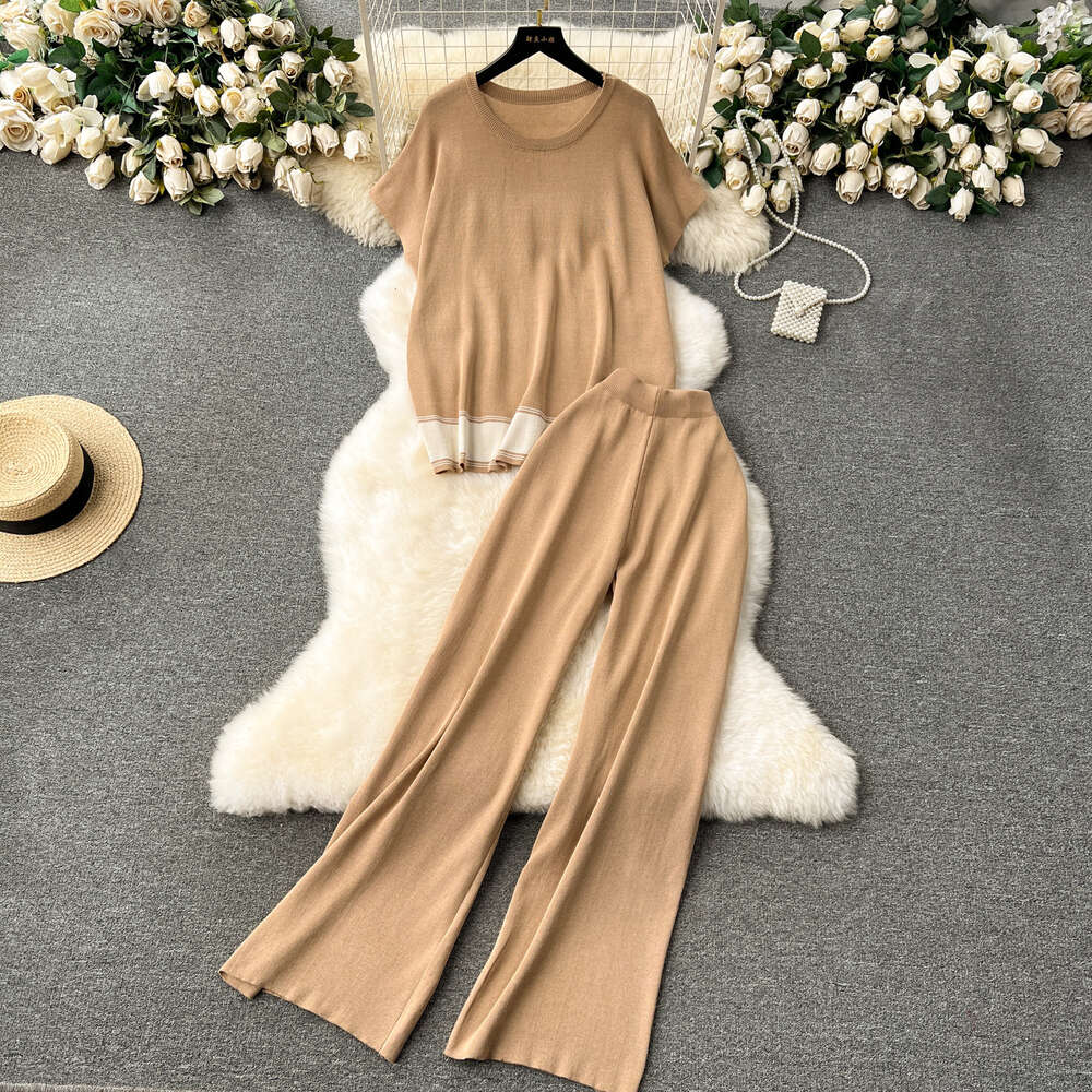 Korean style casual outfit womens short sleeved knit sweater loose and slim high waisted wide leg pants fashionable two-piece set